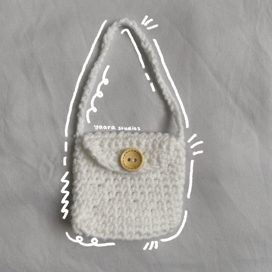 white 🤍 | mini pouch
